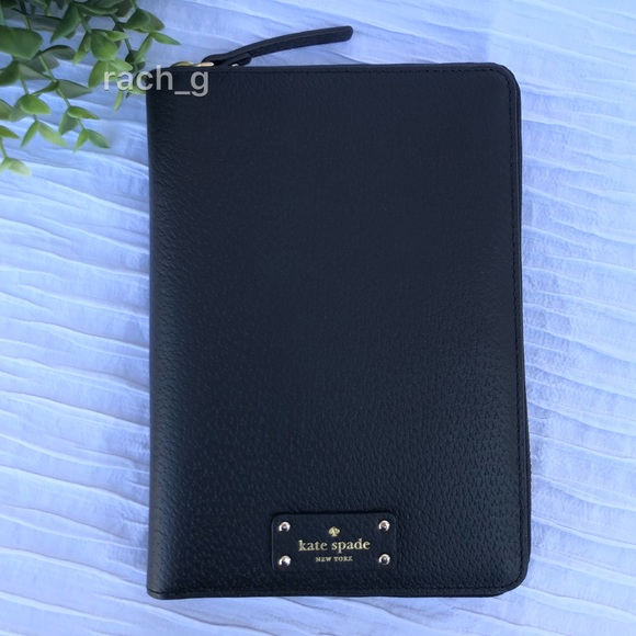Kate Spade 2️⃣0️⃣1️⃣9️⃣ Planner - Picture 2 of 8